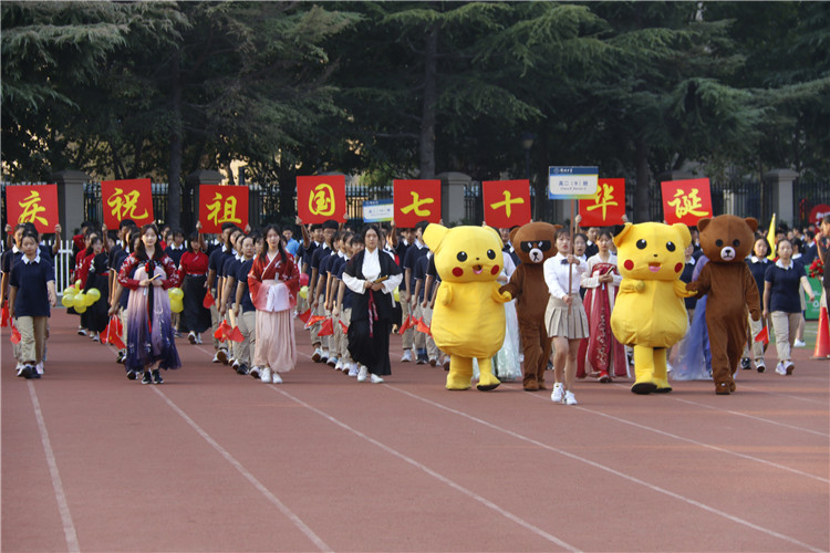 圖片9：高二九班方隊.JPG