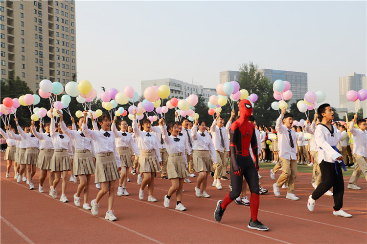 圖片12：九年級十一班方隊.JPG