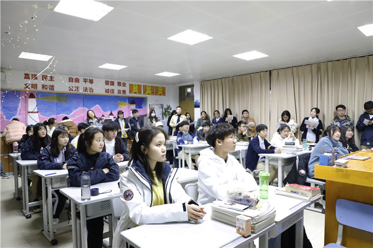 圖片1：班級文化評比現(xiàn)場.JPG
