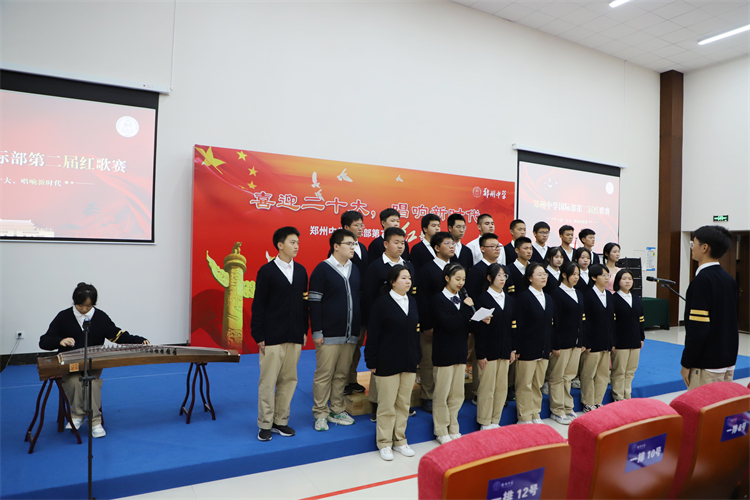 圖片7：高二英語實驗1班一曲《我和我的祖國》.JPG