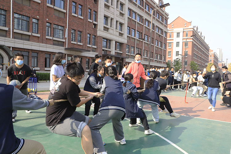 圖片2：拔河比賽，角逐激烈.JPG