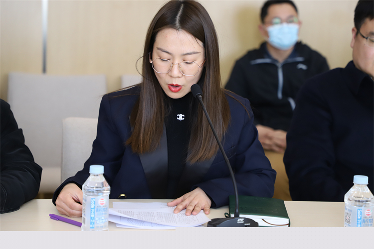 圖片2：PGA教學中心校長劉欣宣讀名單.JPG