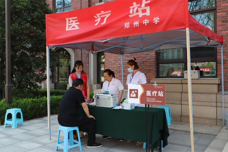 1_樹新風(fēng)助力清廉校園，暖心扉護(hù)航中招考試——鄭州中學(xué)第一黨總支中考期間開展黨員志愿服務(wù)活動(dòng)517.png