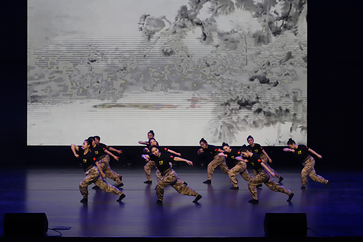 舞蹈 《軍魂》.JPG