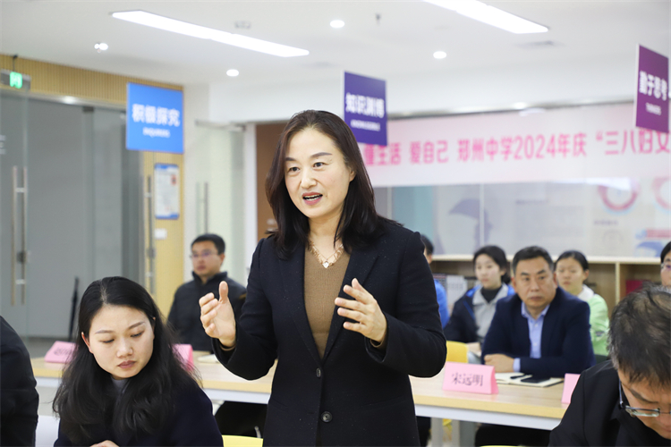 圖片十二：李校長總結(jié)發(fā)言.jpg