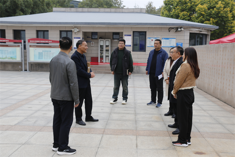 圖片12：雙方就合作共建活動進行深入交流.JPG