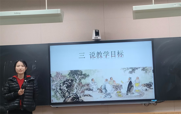 圖片1：朱儀文老師說(shuō)課.jpg
