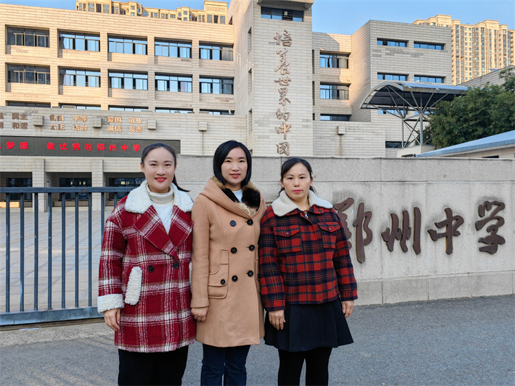 圖片1：獲獎教師席陽、梁貞、齊安敏.jpg