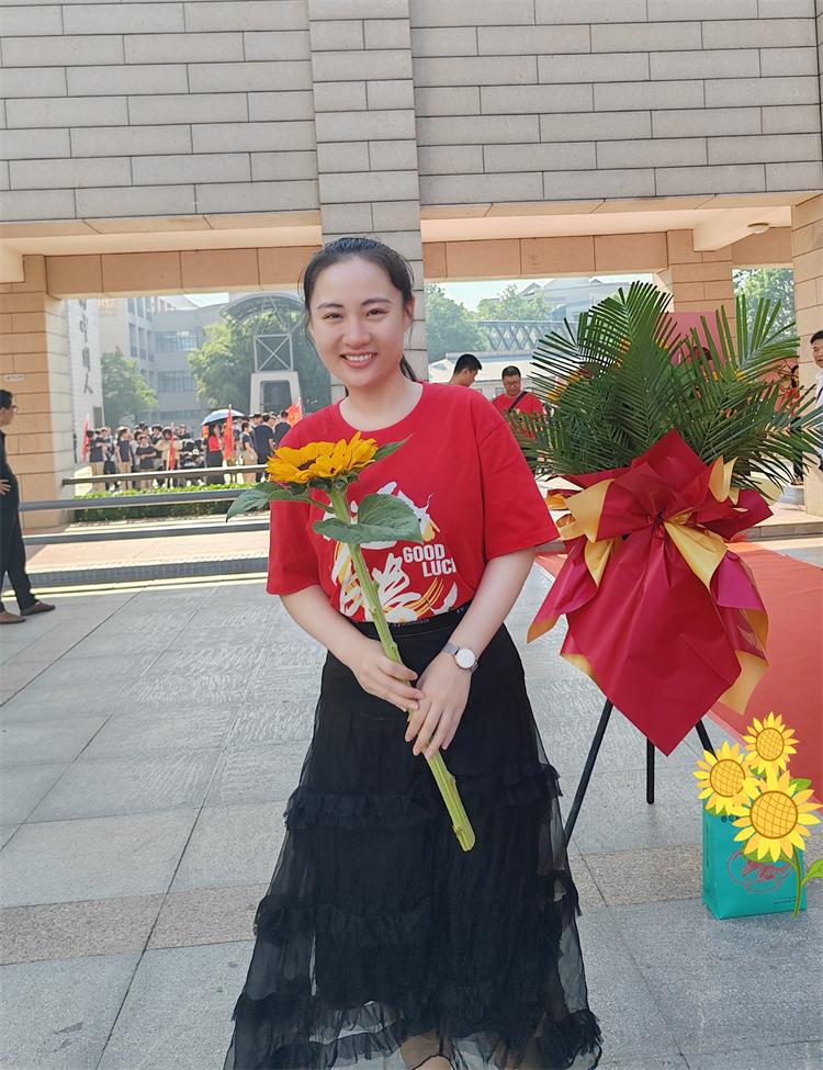 初中部七年級數(shù)學組教師席陽 .jpg