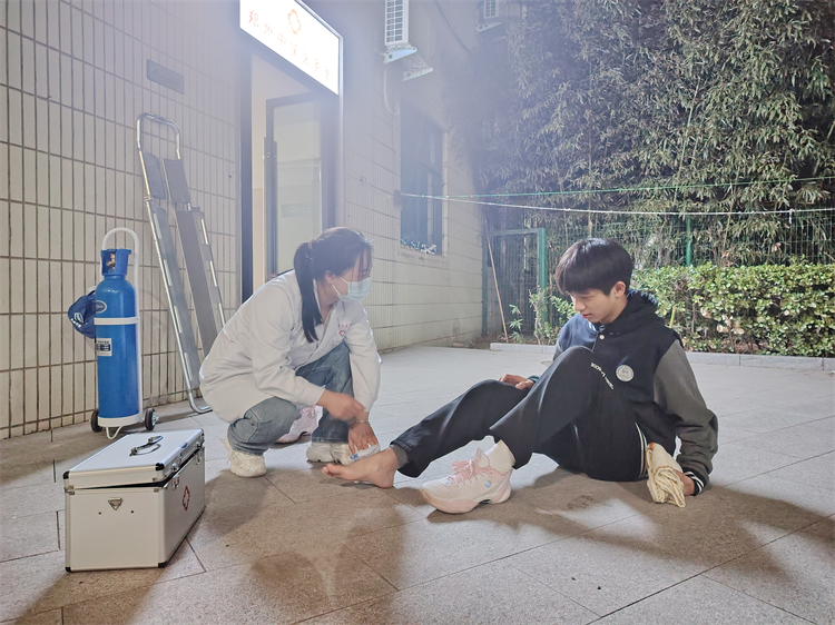 圖片8：模擬救治.jpg