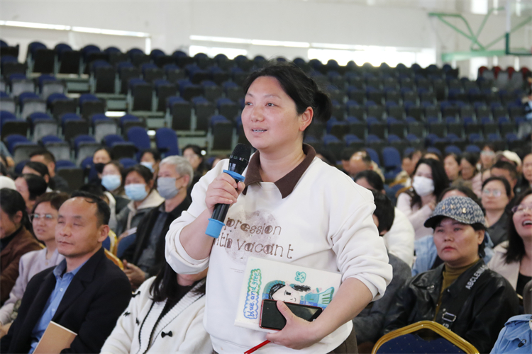 圖片5：家長與專家互動.JPG